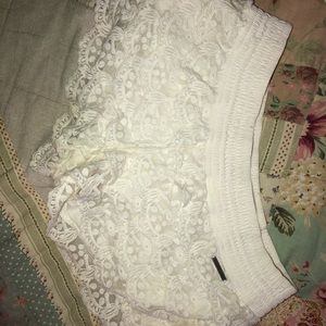 White Floral Detailed Shorts